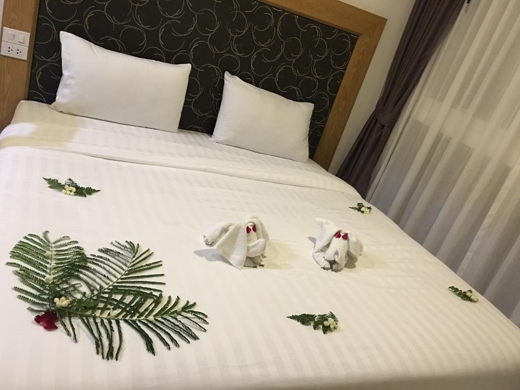 Grand Nai Harn Suites Rawai Zewnętrze zdjęcie