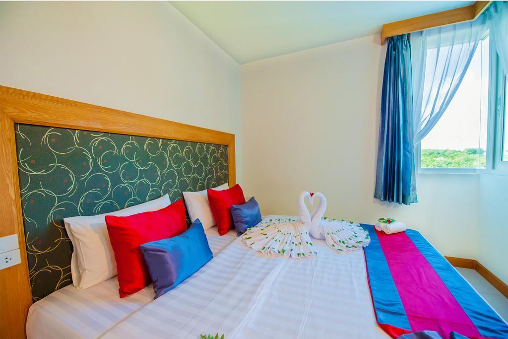 Grand Nai Harn Suites Rawai Zewnętrze zdjęcie