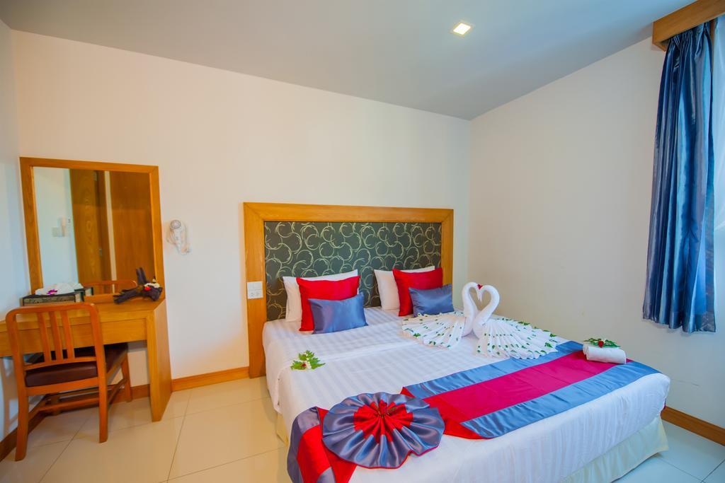 Grand Nai Harn Suites Rawai Zewnętrze zdjęcie